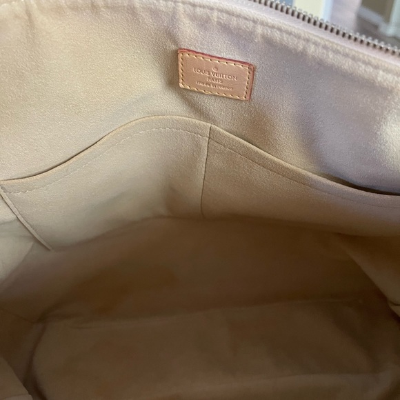 Beautiful Authentic LV Damier Azur Evora GM Handbag - Picture 6 of 16